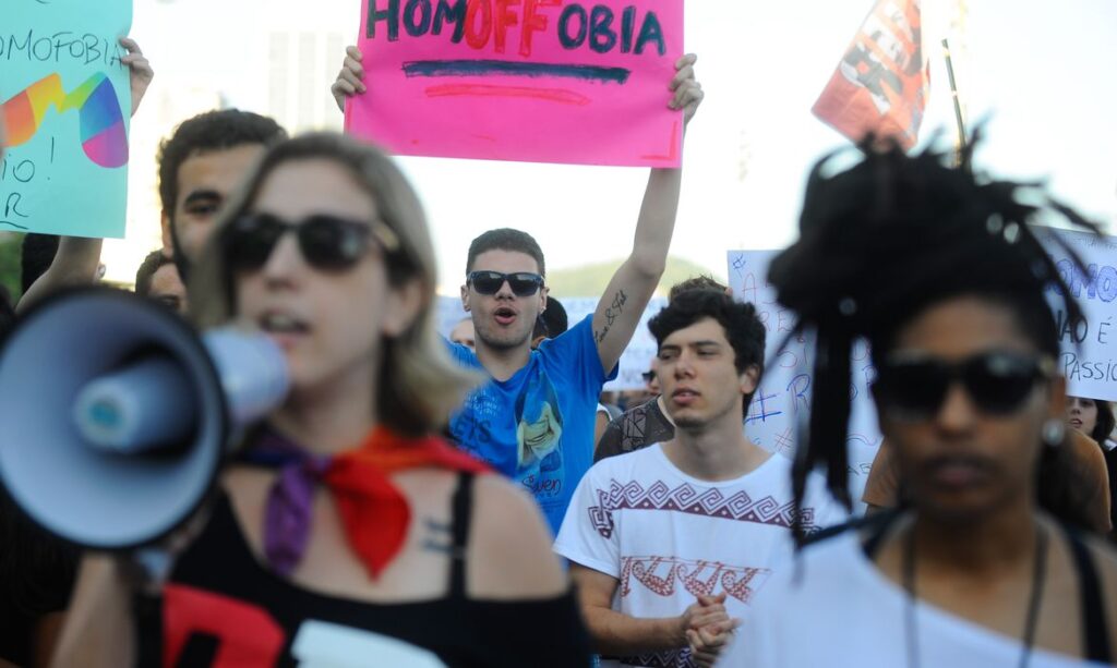 Relatório revela apagão de dados sobre violência contra pessoas LGBT 