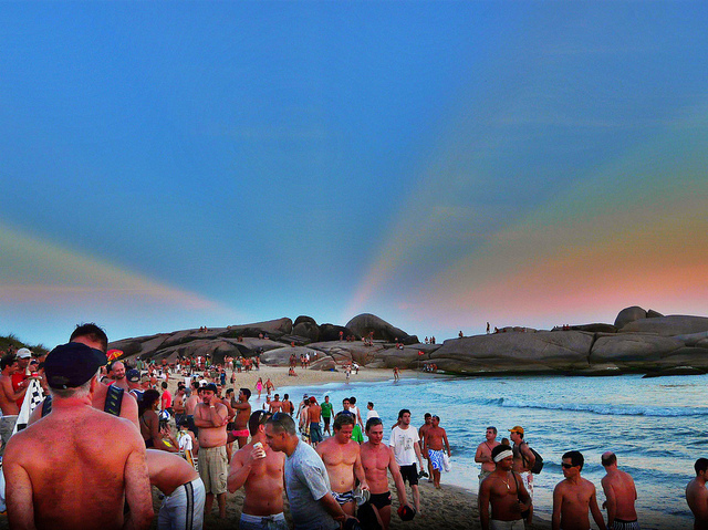 Demolição de 7 bares na Praia Mole é suspensa por decisão liminar