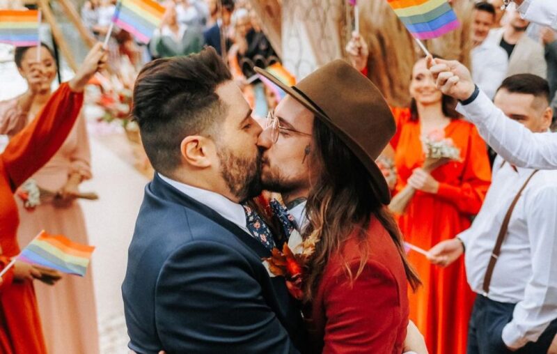 Casal de influencers LGBT de SC anuncia separação após 14 anos