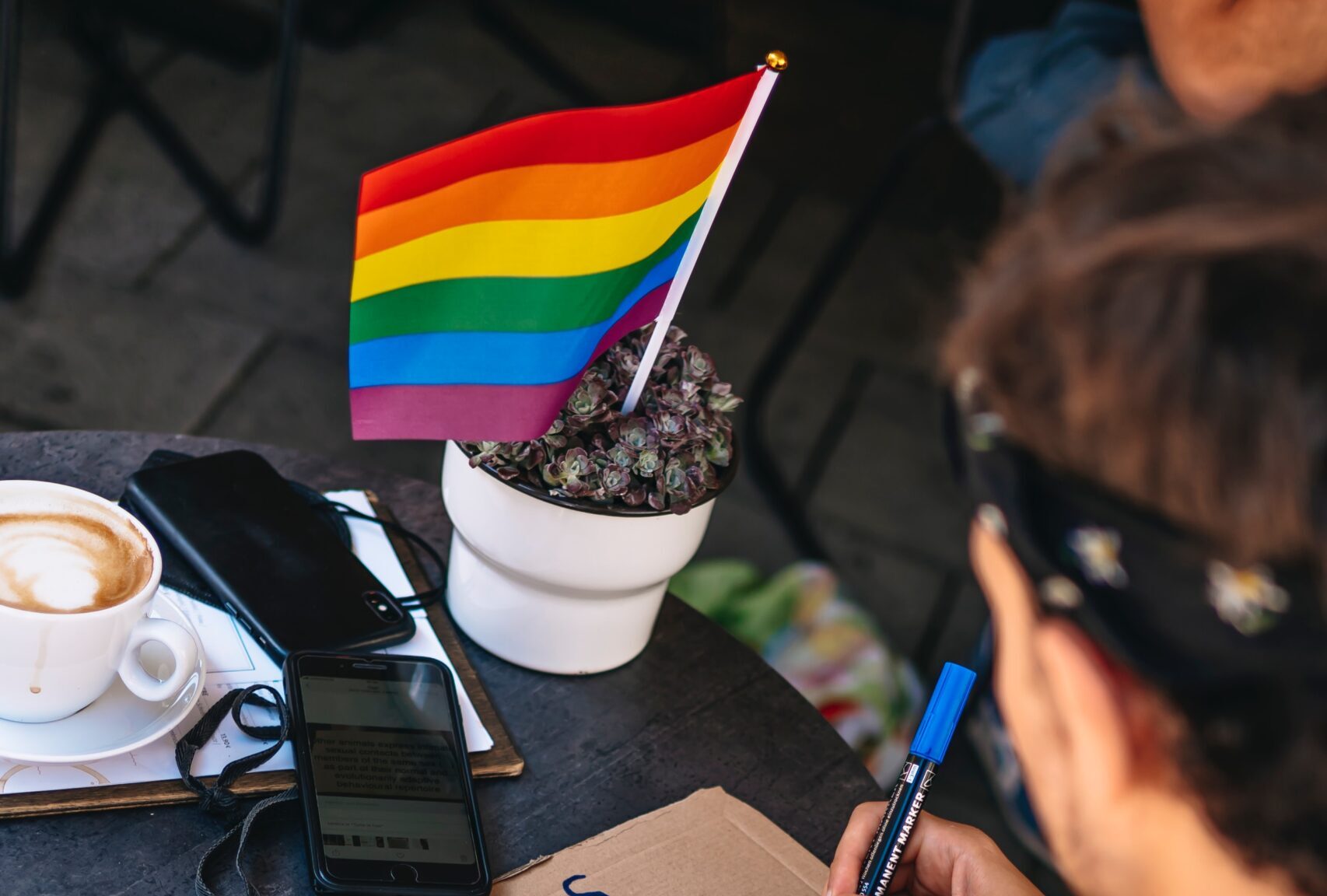 Curso de Promoção e Defesa dos Direitos das Pessoas LGBTQIA+ tem inscrições abertas