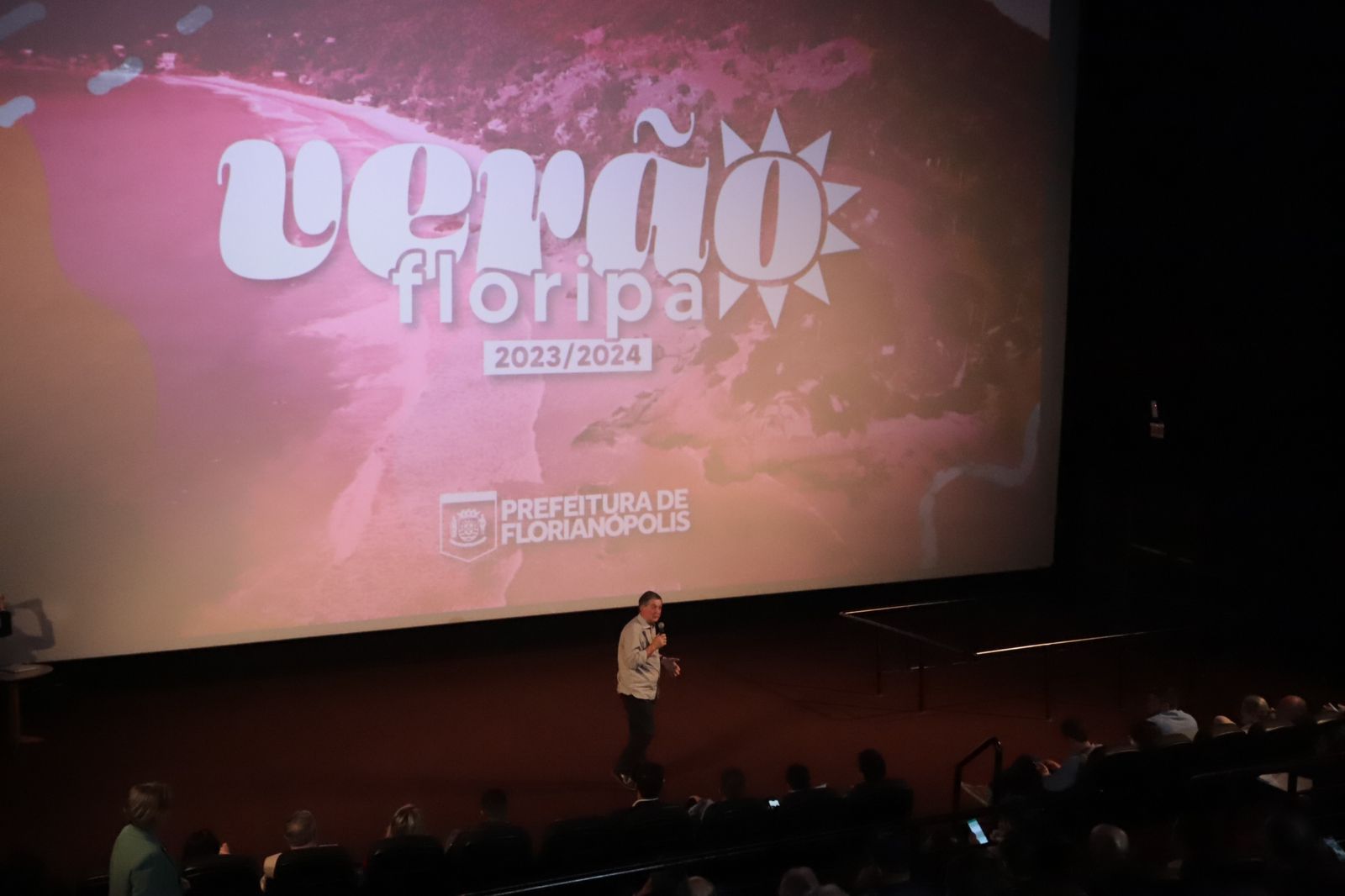 Florianópolis anuncia ações para temporada de verão e shows no Réveillon