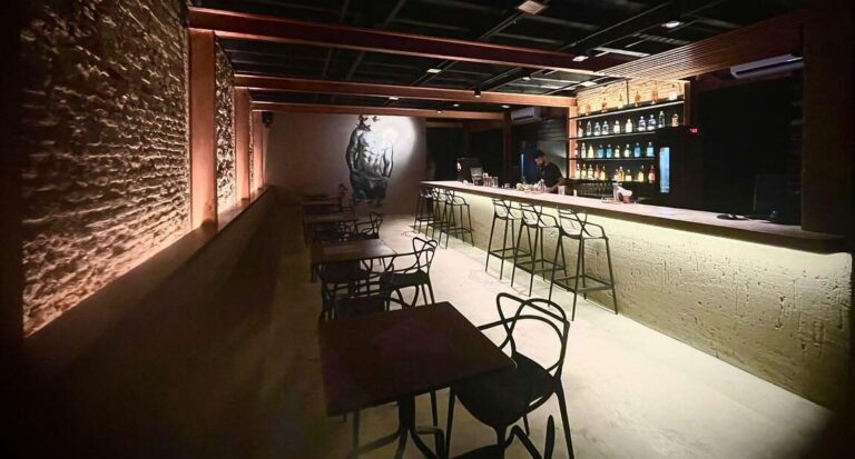 Saunas e sex clubs LGBT+ em Florianópolis.