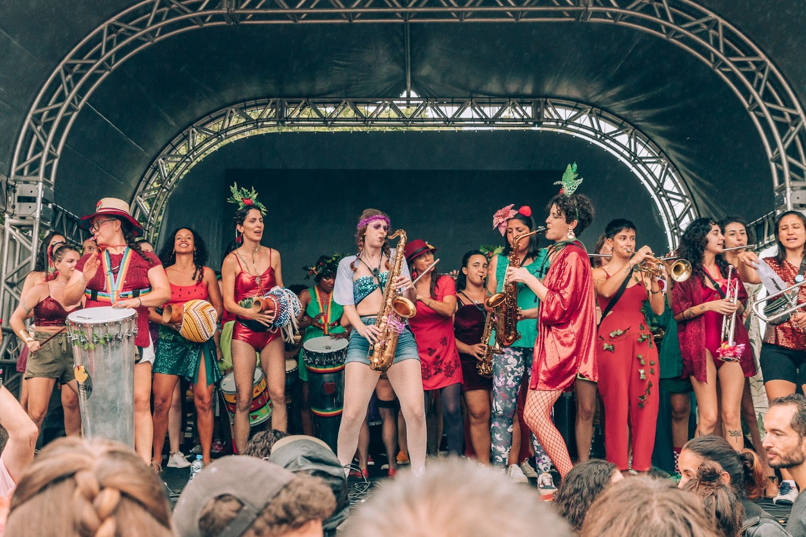 Bloco Filhas de Eva abre alas para o Carnaval de rua de Florianópolis