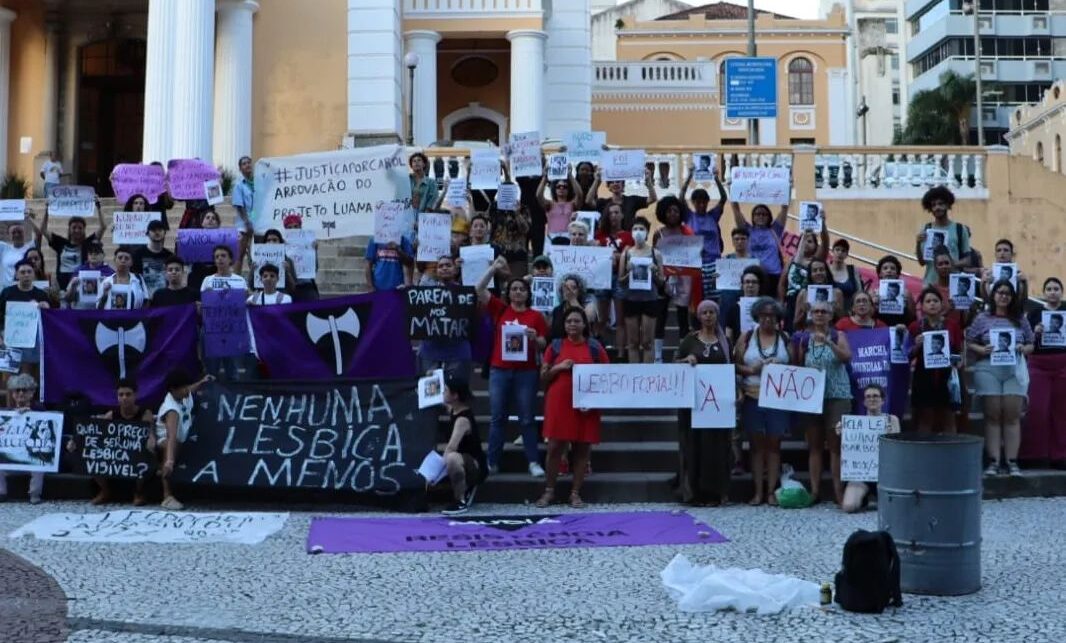 Sarau Sapatão debate a luta lésbica e o lesbo-ódio em Florianópolis