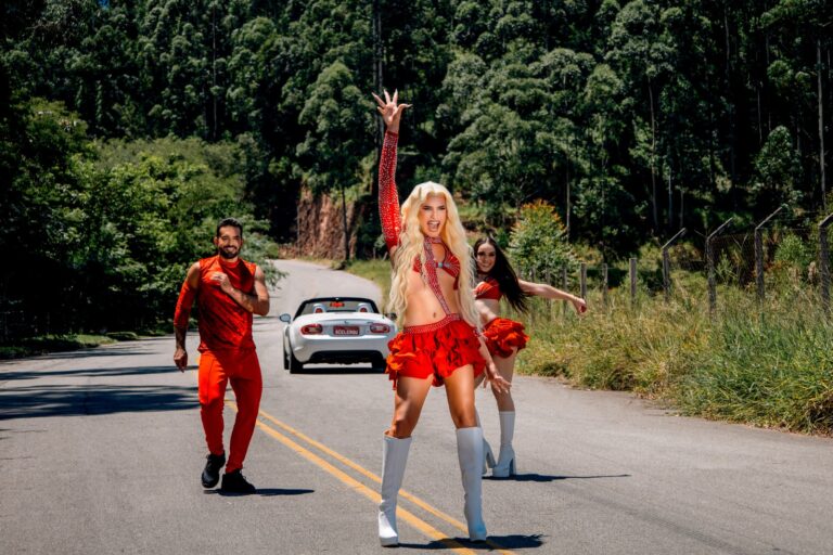 Show de Aretuza Lovi é confirmado no Pop Gay 2024 de Florianópolis