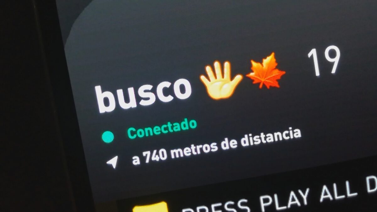 Usuários do Grindr abusam de emojis e dão novos significados nas conversas