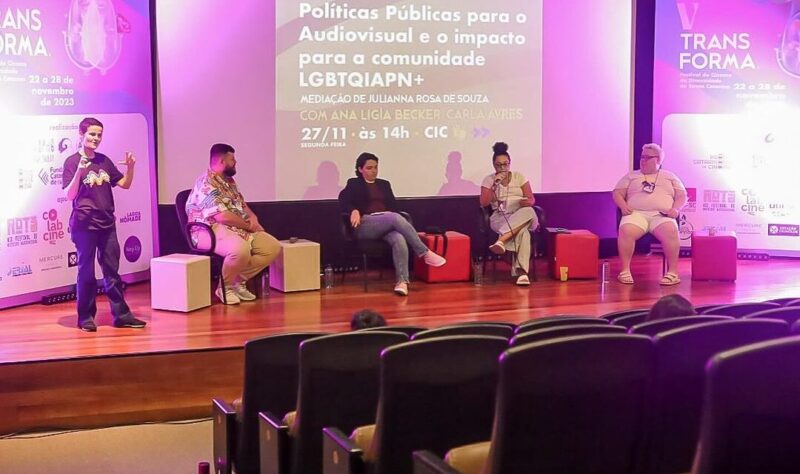 Festival itinerante de cinema LGBTQIA+ percorre cidades de Santa Catarina