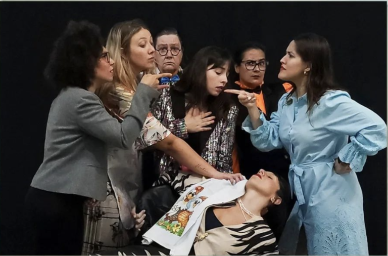 Espetáculo Sequelas da Casa Vermelha de Teatro