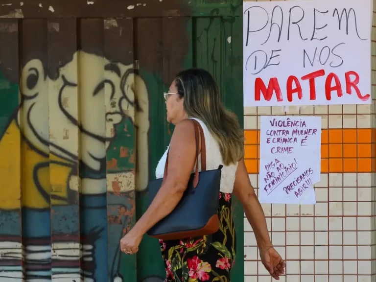 Casos de violência contra lésbicas aumentaram 50% em oito anos