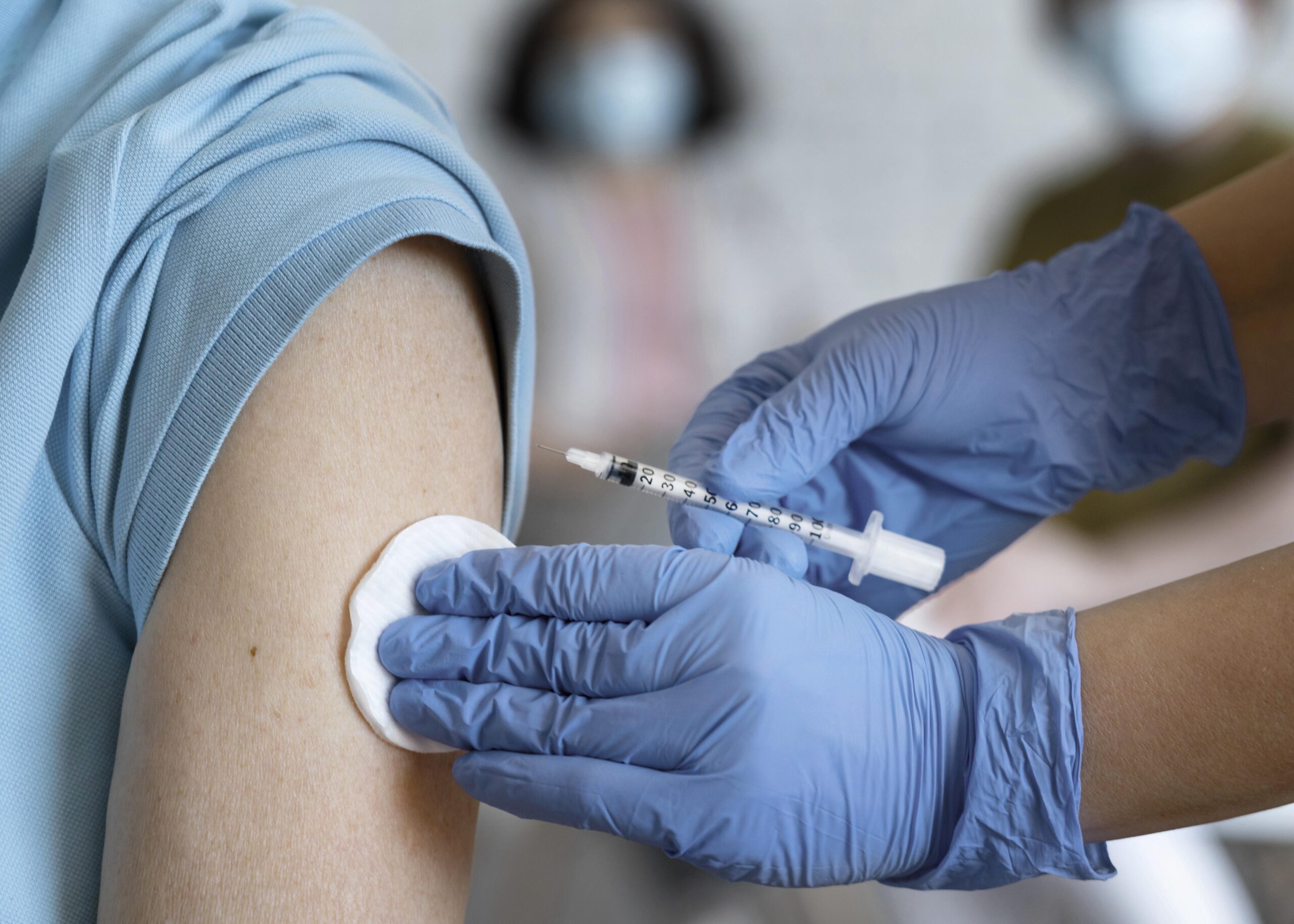Vacina contra HPV passa a ser aplicada em dose única; vejam quem tem direito