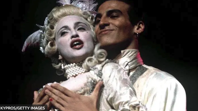 Madonna e o bailarino belga Salim Gauwloos na turnê Blond Ambition