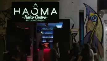 Haôma Baixo Centro, um bar que oferece eventos culturais no Centro Leste de Florianópolis
