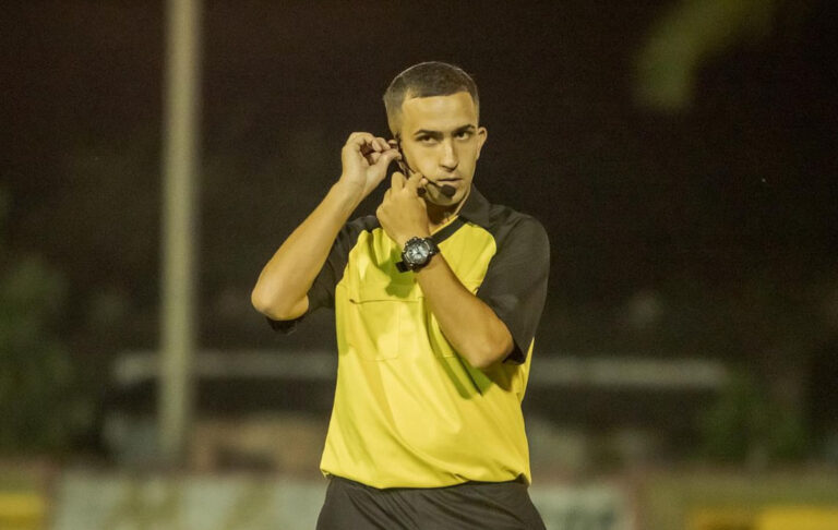 Árbitro denuncia homofobia em Florianópolis