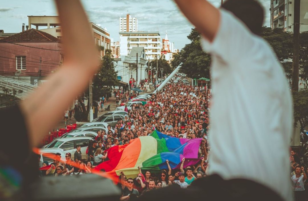 Justiça libera participação de crianças na 7ª Parada LGBTI+ de Chapecó