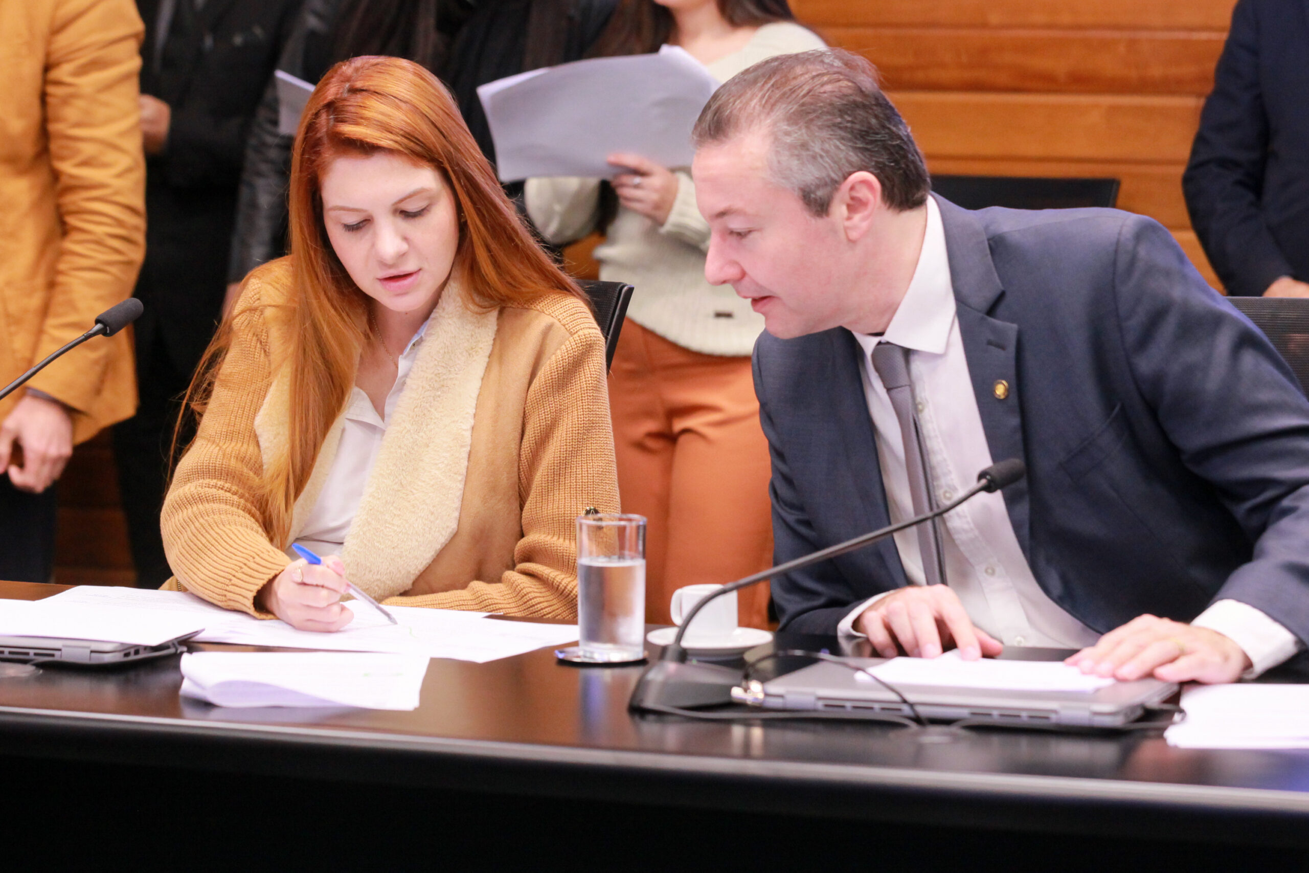 Projeto contra crianças em paradas LGBT+ em SC muda de destino em 12 segundos durante reunião da Comissão de Constituição e Justiça da Alesc - Foto: Vicente Schmitt / Agência AL / Divulgação / Floripa.LGBT