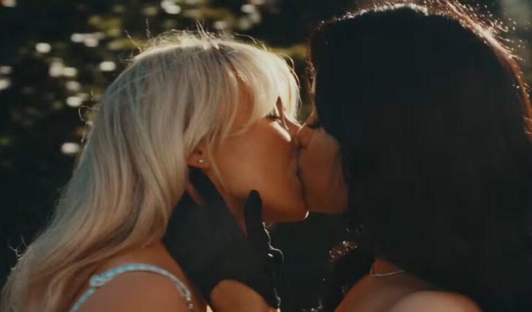 sabrina_carpenter_e_jenna_ortega