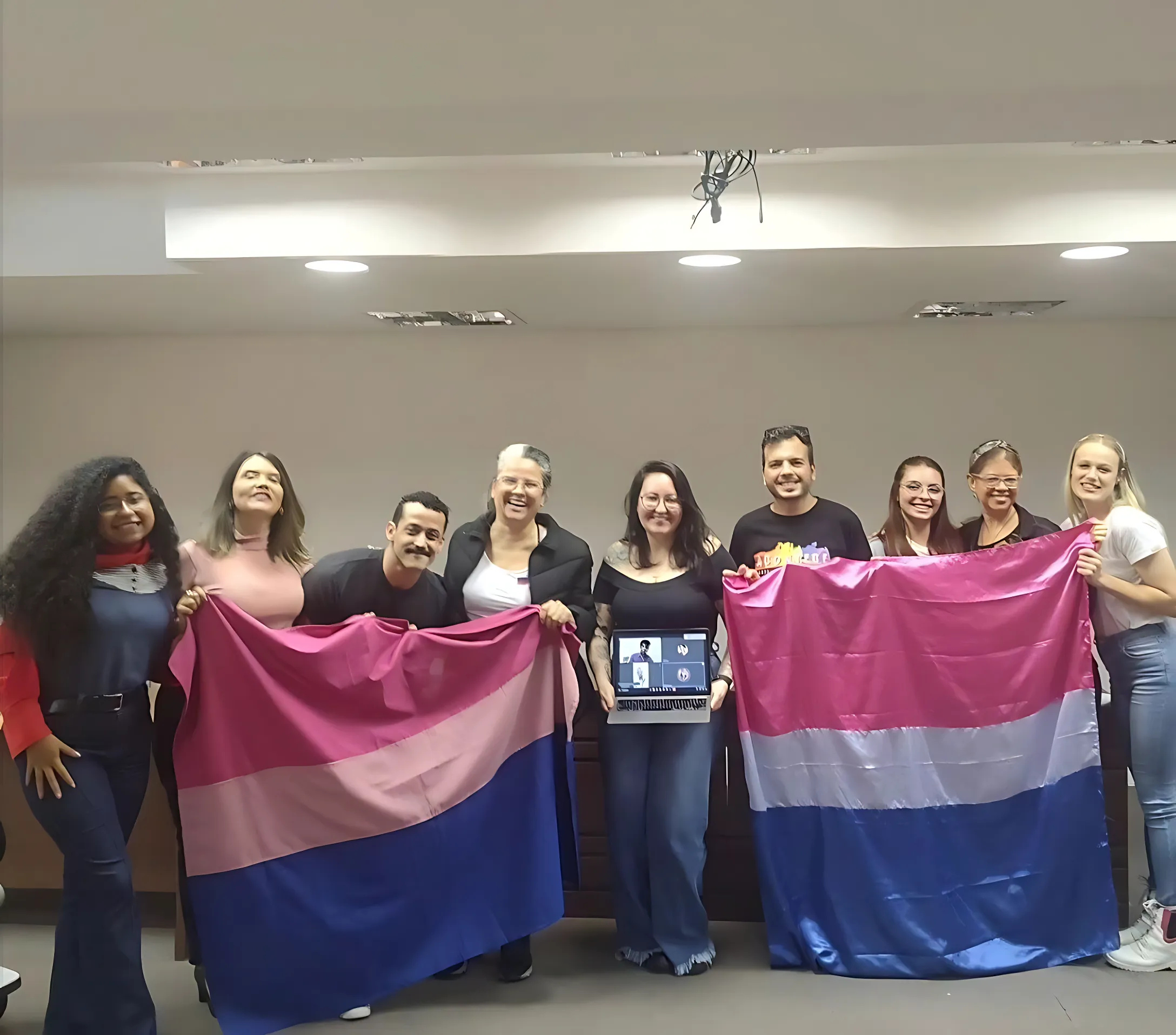 Projeto discute saúde mental para população bissexual em 4 cidades de SC