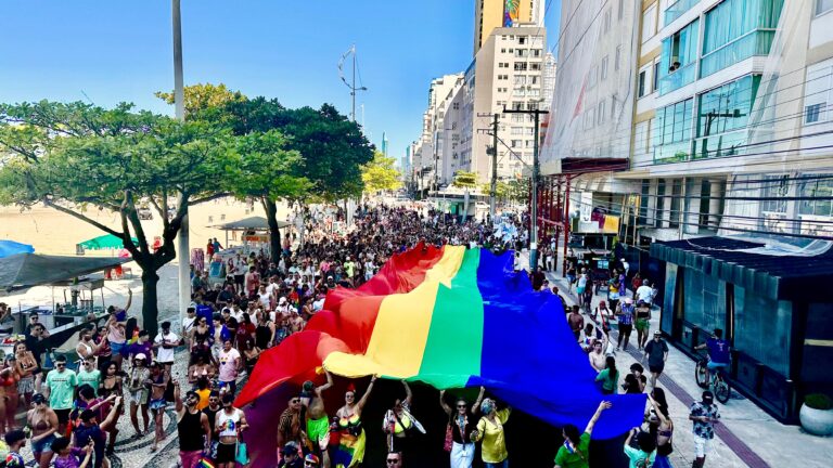 Até a sua 9ª edição a Parada LGBT de Balneário Camboriú acontecia na Avenida Atlântica