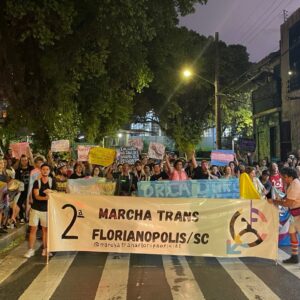 Protesto contra privatização do Carnaval 2025 reúne centenas de pessoas