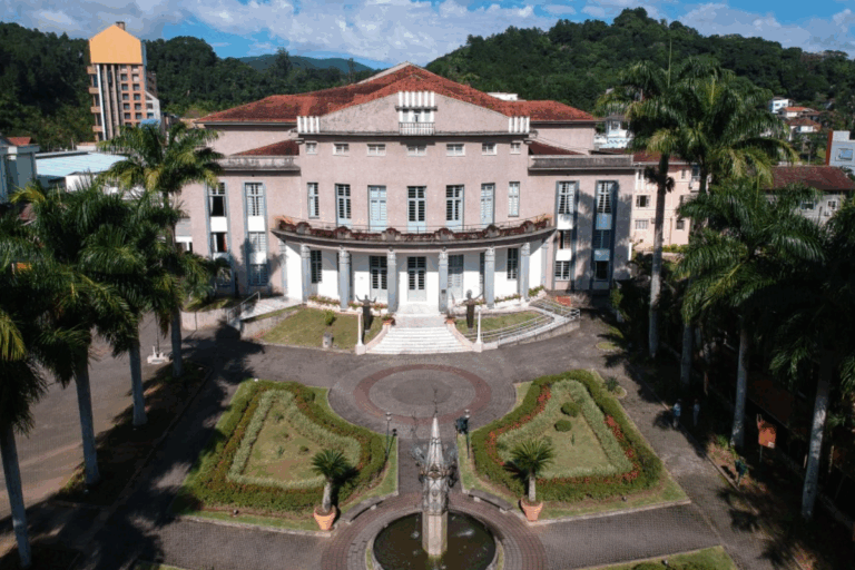 Com dois editais de cultura, os prêmios chegam a ultrapassar valor de R$ 1 milhão – Foto: Michele Lamin/Divulgação/Floripa.LGBT