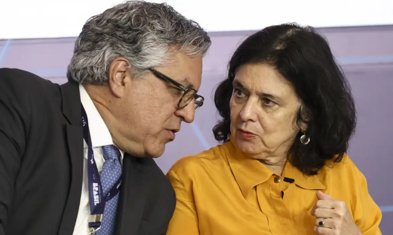 Programa de atenção à saúde trans no SUS está parado há 3 meses