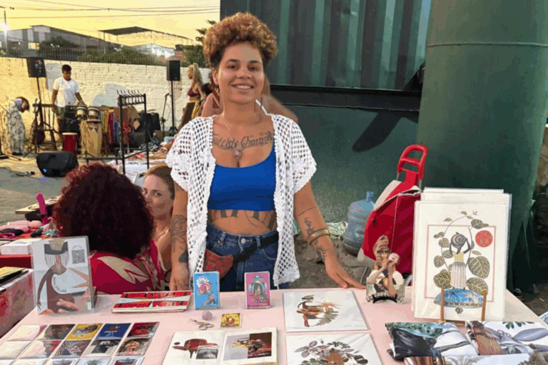 Com estandes rotativos a cada domingo, a ideia da SapaFeira é democratizar espaços e trazer oportunidades para pequenos empreendedores – Foto: Sapateco/Divulgação/Floripa.LGBT