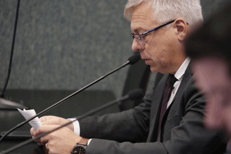 Projeto de lei que impede crianças em paradas LGBT+ avança na Alesc Projeto de lei prevê até R$10.000,00 de multa para responsáveis – Foto: Daniel Conzi/Agência AL/Divulgação/Floripa.LGBT