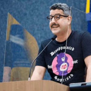 Balneário Camboriú proíbe Festival Burlesco 18+ no Teatro Municipal