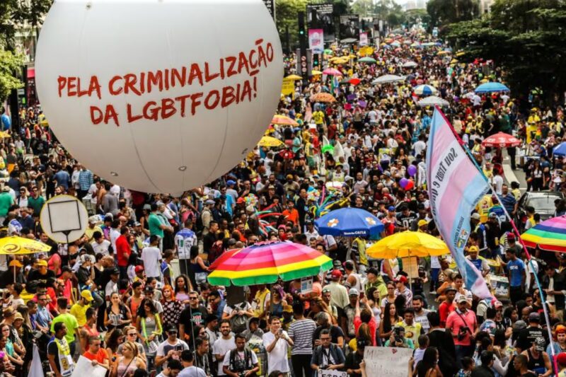 Vítimas de LGBTfobia podem usar ata notarial para denunciar ataques virtuais