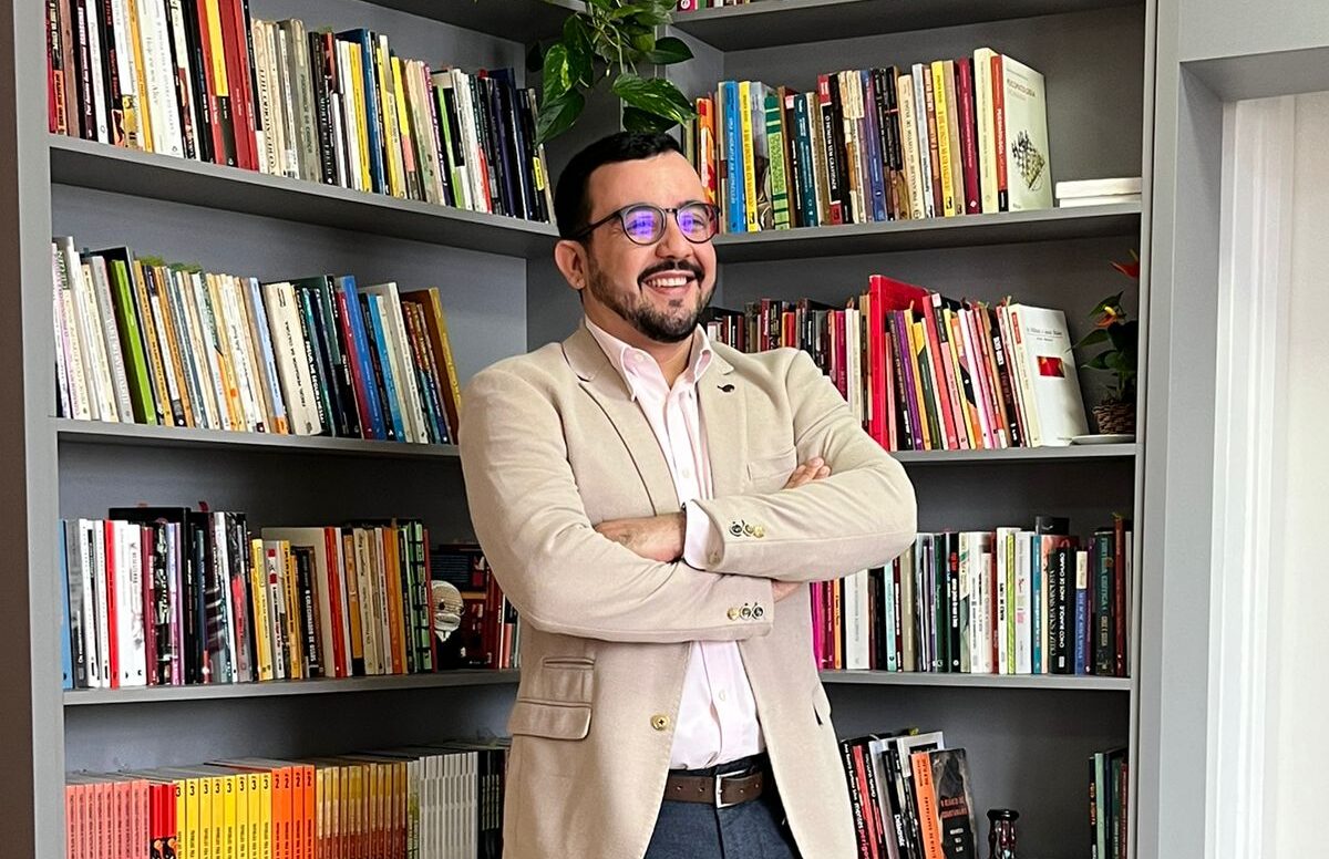 Saúde mental e orgulho: Tiago Cândido estreia coluna no portal Floripa.LGBT Saúde mental e orgulho: Tiago Cândido estreia coluna no portal Floripa.LGBT