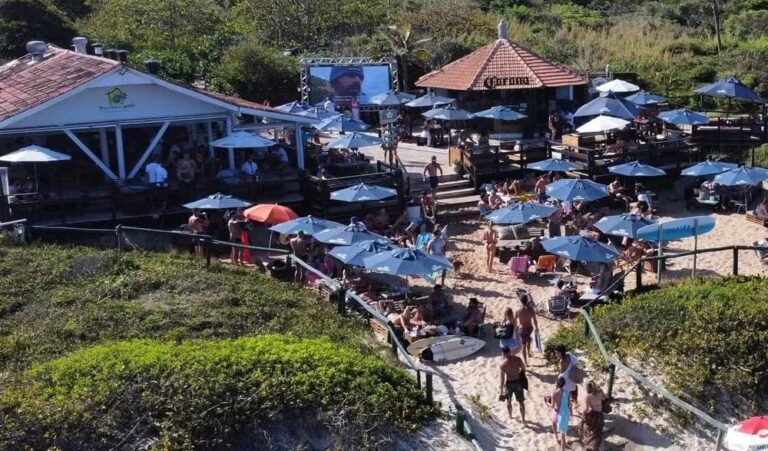 Demolição de bares na Praia Mole, foi suspensa por decisão liminar