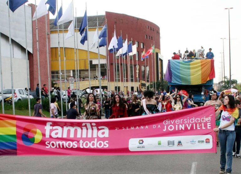 Joinville realiza 3ª Parada da Diversidade LGBTQIA+ neste domingo (29)
