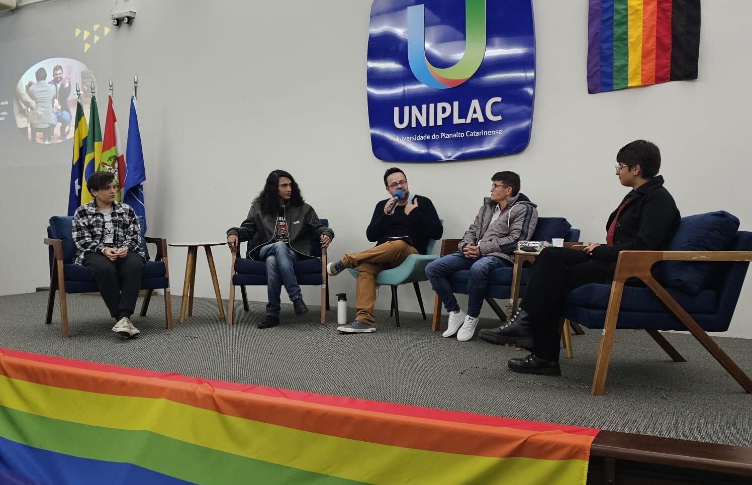 Lages se prepara para fundar Coletiva LGBTI+ e em 2024 realizou uma Roda de Conversa com estudantes LGBTI+, realizada no II Encontro do Orgulho LGBTI – Foto: Jaime Farias Dresch / Divulgação / Floripa.LGBT