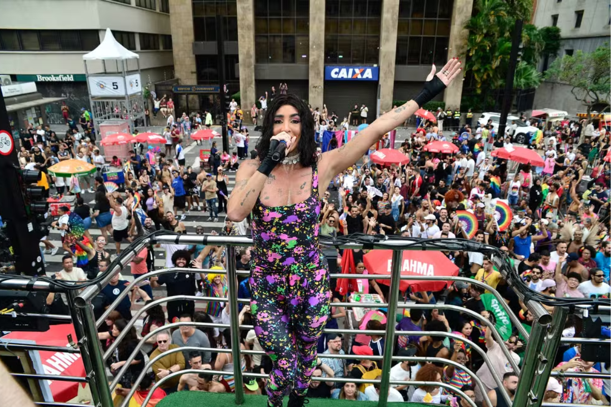 Pepita anuncia sobre ser mãe de menina durante 29ª Parada do Orgulho em São Paulo - Foto: Eduardo Martins/Brazil News/Divulgação/Floripa.LGBT