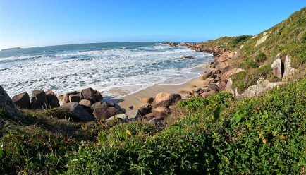 Florianópolis tem 30 dias para publicar Plano de Manejo do Monumento Natural Municipal da Galheta