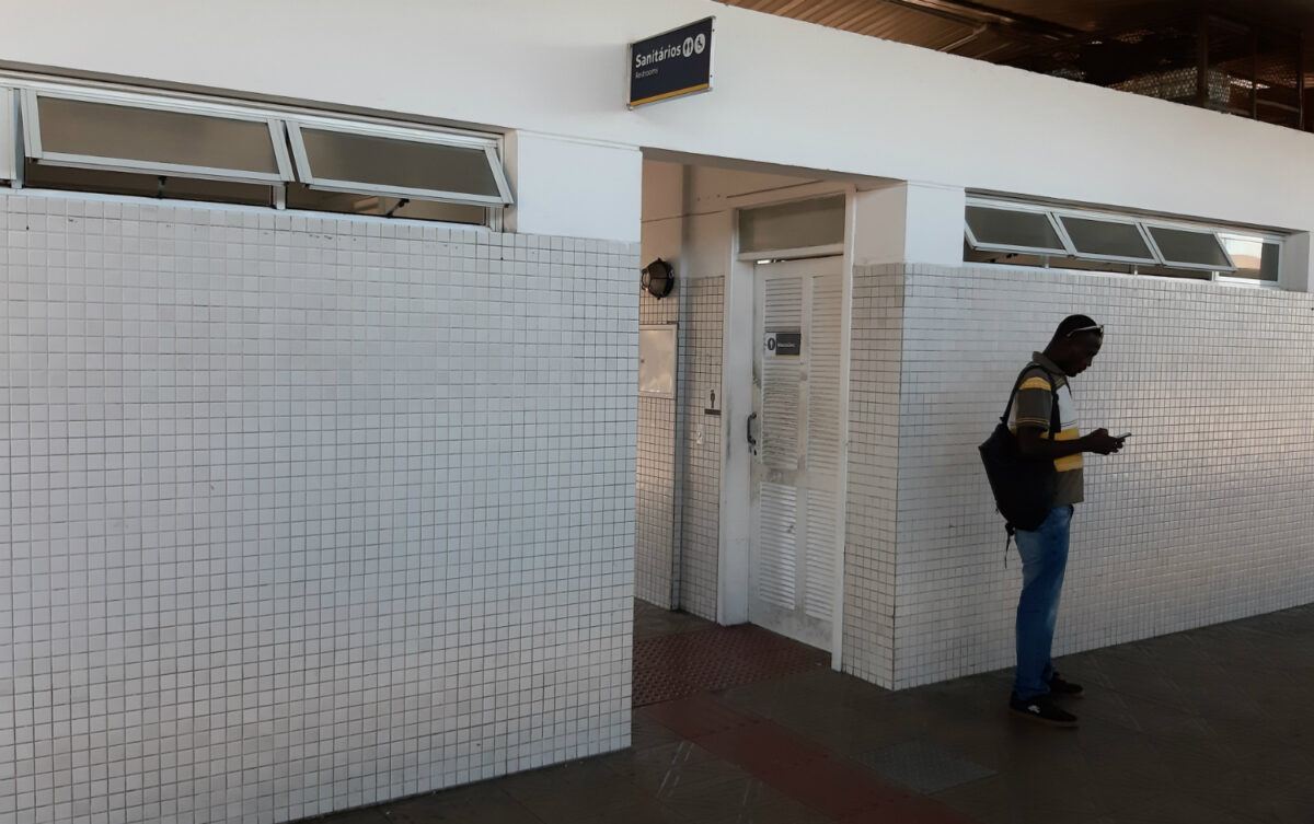 Mulher trans denuncia transfobia no Ticen; caso repercute nas redes sociais Mulher trans denuncia transfobia no Ticen em Florianópolis; caso repercute nas redes