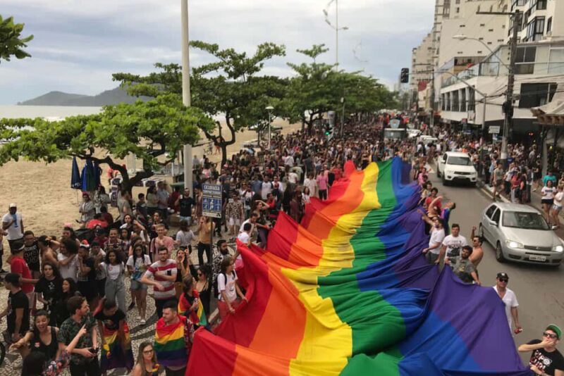 Parada da Diversidade de Balneário Camboriú acontece neste domingo (7)